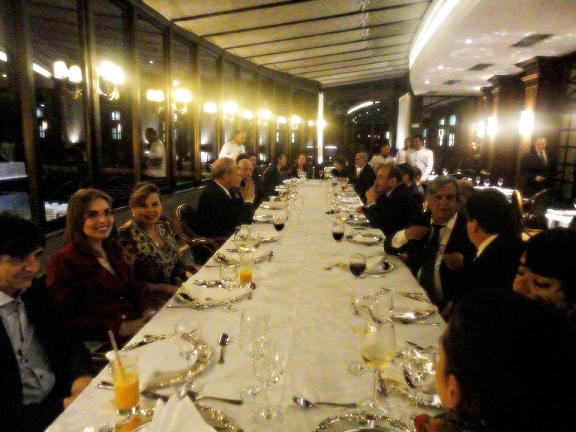 CCIBRA recebe empresário Nadhmi Auchi — Registro 2