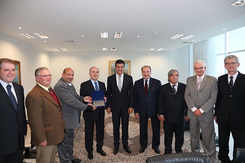 CCIBRA recebe empresário Nadhmi Auchi — Registro 6